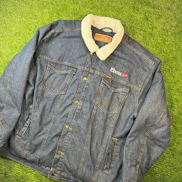 Wrangler Other - Coors Banquet Wrangler dark blue denim jacket with sherpa lining size XL